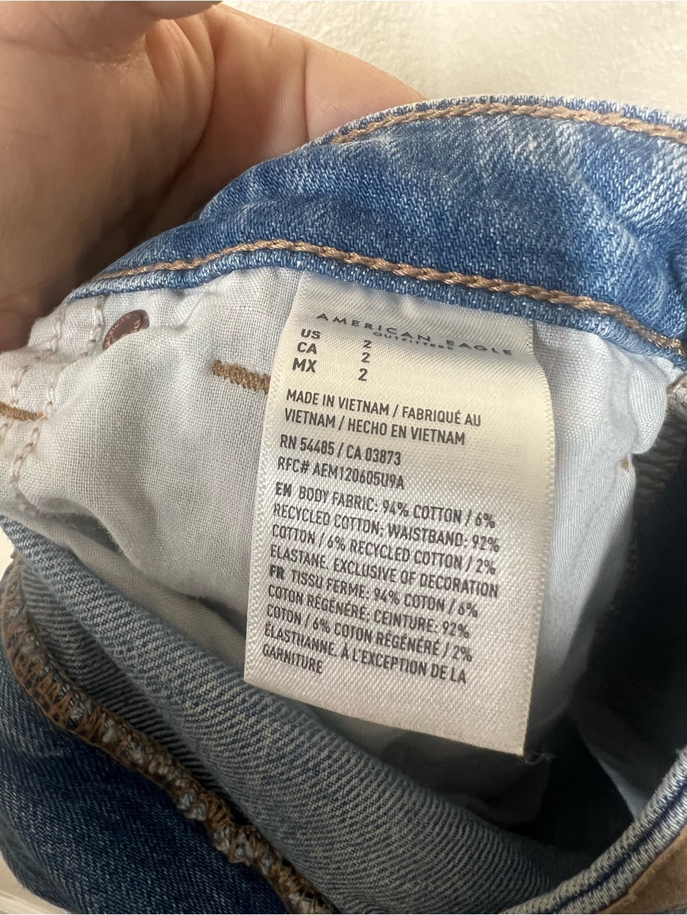 American Eagle Outfitters Women’s Light Blue High Rise Denim Mom Shorts Size 2 - Picture 7 of 7